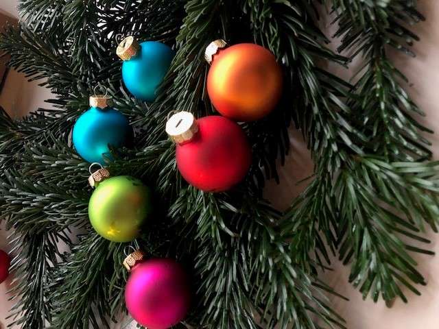 Kugeln 6cm Weihnachten Christbaum bunt pink türkis grell
